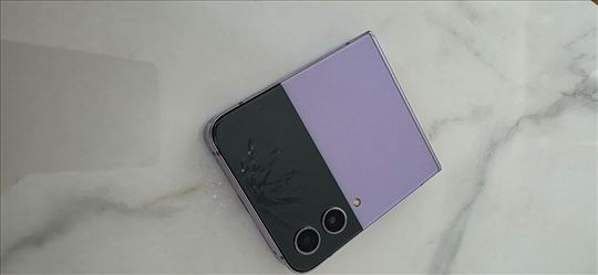 Samsung Galaxy Z Flip 4