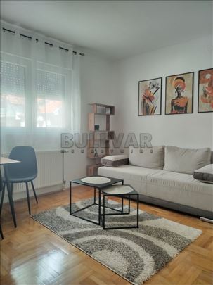 Izdaje se dvoiposoban stan u blizini Margera, 39m2