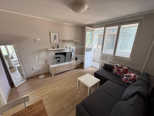  Renovirana lux nameštena  garsonjera kod Fontane