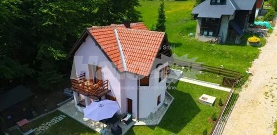 Prodajem kucu na Tari