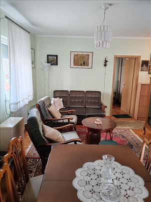 Trosed i dve fotelje
