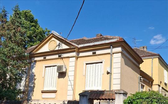 111 kvm,odlican za poslovni prosto, 5.0