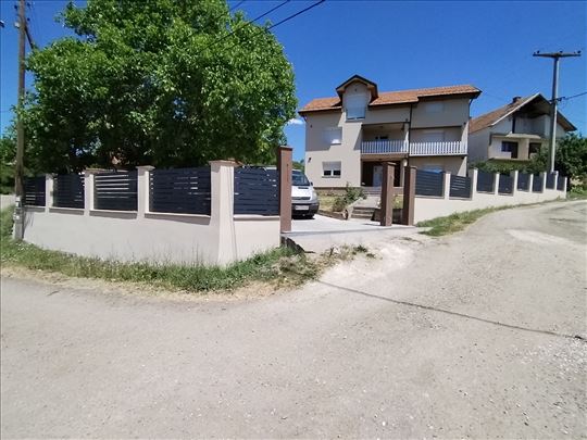 Aluminijumske ograde i kapije 