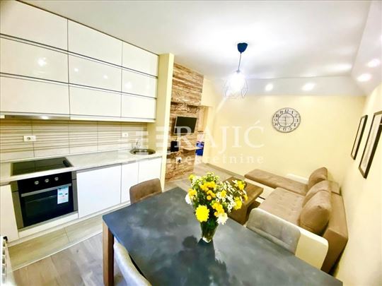 Centar(Politika), Kondina, 60m2, 2.5 #4243
