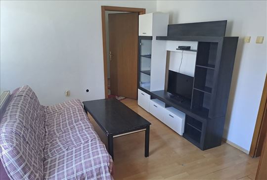 Dvoiposoban stan kod Velikog parka, 53m2