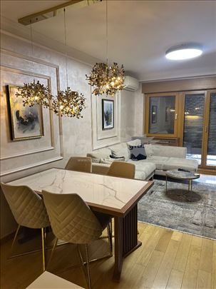 Izdaje se opremljen lux stan na Vracaru