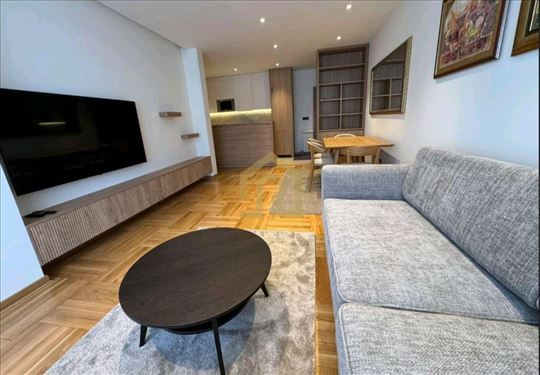 Izdavanje, stan, Branka Krsmanovića, 90m2, Id1739