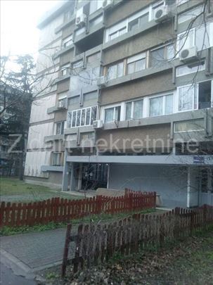 Izdavanje stana - Hotel Jugoslavija