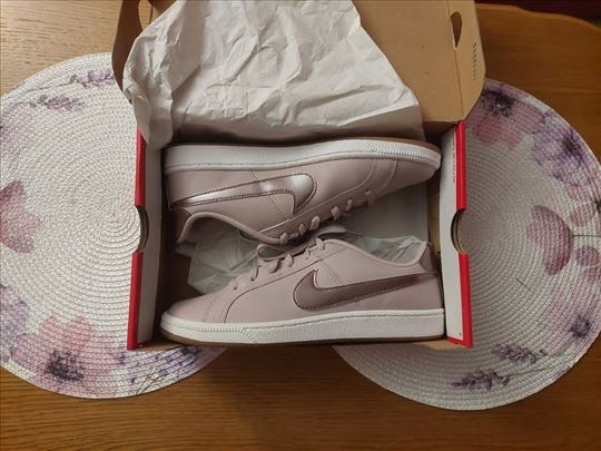 Nove Nike Ženske Patike broj 40.5