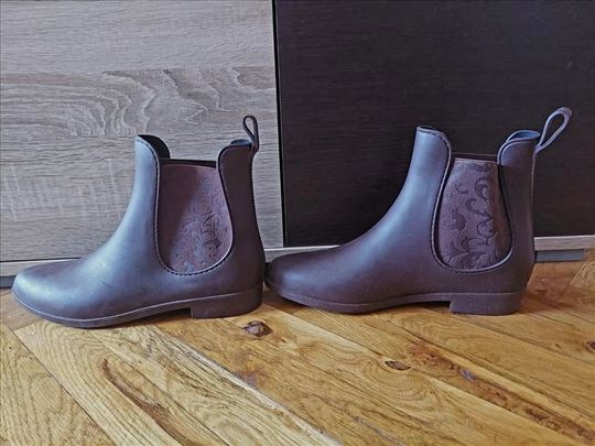Nove Ženske Cipele broj 40