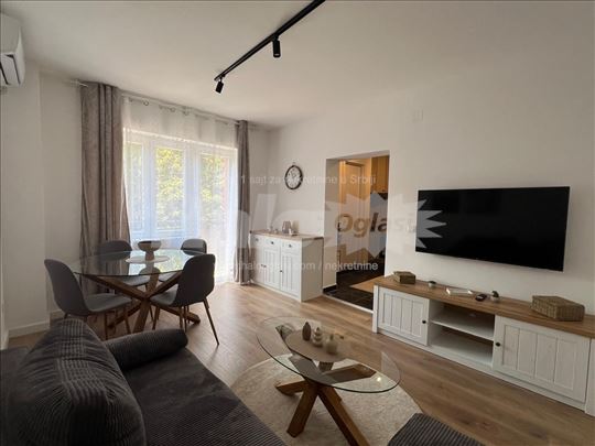 Novi Beograd, Paviljoni, renoviran,namešten,30m2