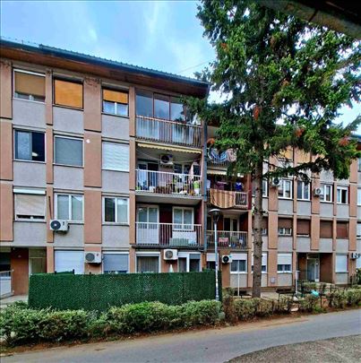 Resnik, Jelezovačka, 59m2, dvoetažni stan