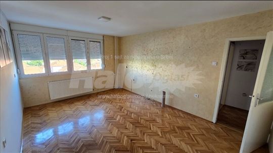 Stan u centru Nisa, u blizini TC Delta