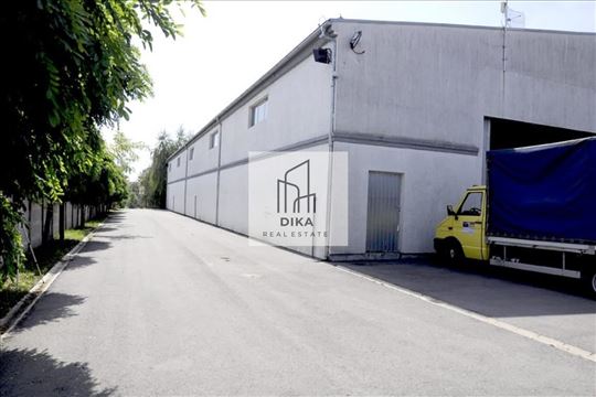 Surčin, hala sa kancelarijama, 1400m2