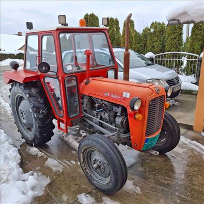 Traktor 533