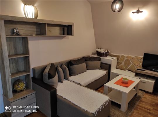 Voždovac, Ul. Kon. Filozofa, 56m2, 3-sob, namešten