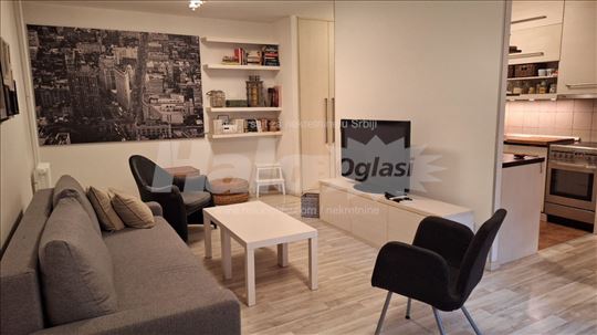 Za troje studenata, ukupno 570 EUR