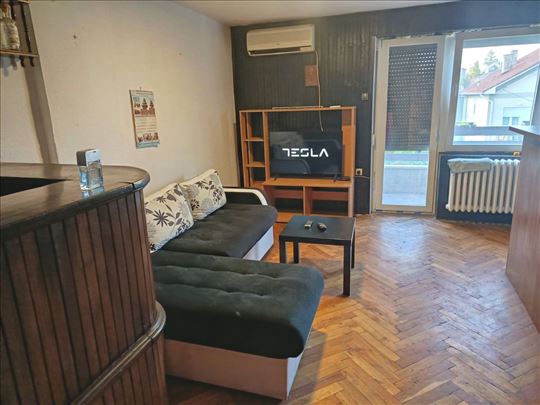2.0 Žarkovo, namešten     