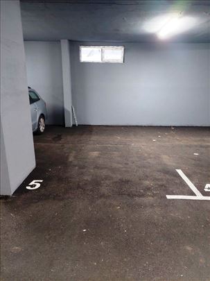 Garažno mesto Mirijevo Radmile Savićević 12 m2 