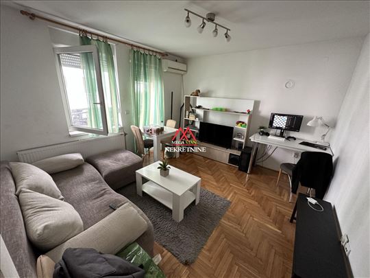 Jednoiposoban stan - 38m2 - Grbavica