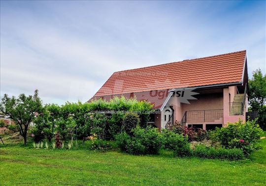 Kuća 141+43m2 na 15 ari, Surčin, Ključ