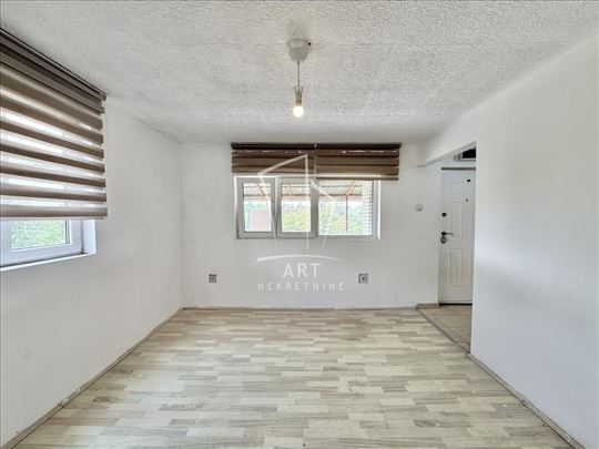 Lipovica, uknjižena kuća 128 m2, 9.5 ari plac ID#1