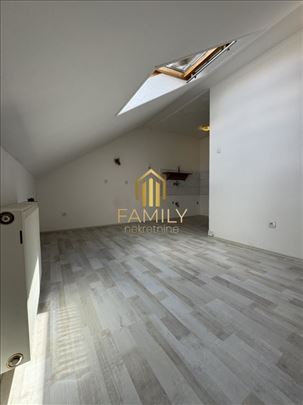 Na prodaju garsonjera na Novoj Detelinari