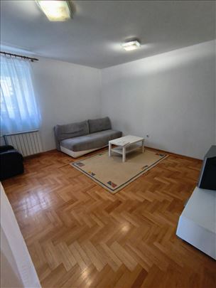 Na prodaju stan na Avijaciji
