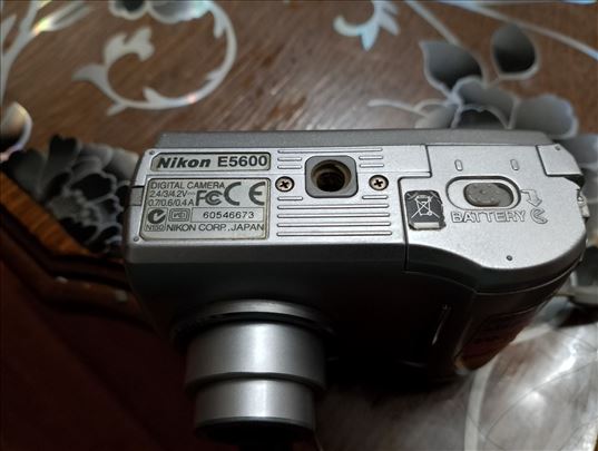 Nikon digitalni fotoaparat 