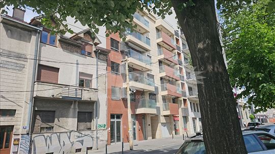 'Prestižna prilika na Vračaru!