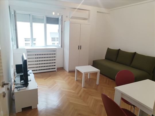  Klinički centar, Resavska, 26m2, uknjižen