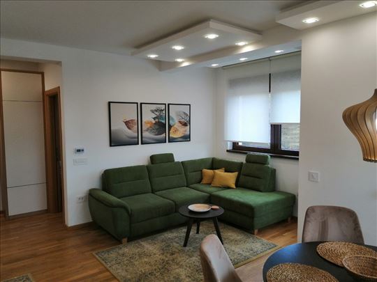 39m2, 1,5; Zlatibor; sa nameštajem; Lux gradnja