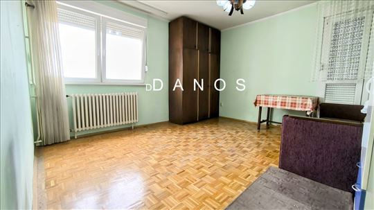 Banijska 73m2, 3.0, Svetao,Panoramski pogled 