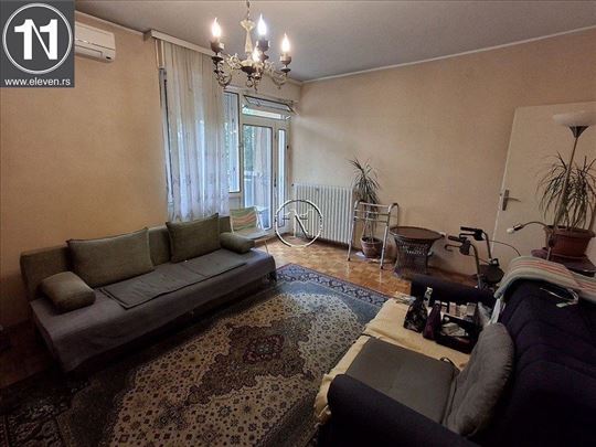 Borča, Bratstva i jedinstva –  stan 64 m2