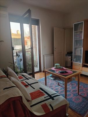 Esad Pašina,lep,manji 1.5 stan ID#8271