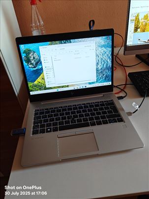 HP elitebook 735