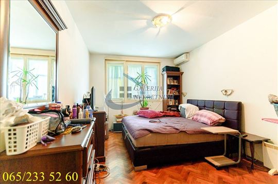 Karaburma - Mirijevski bulevar 35m2 + lođa 5m2