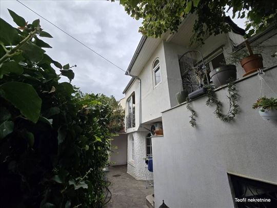 Lekino brdo, 165(200)+garaža/lokal, PR+PTK