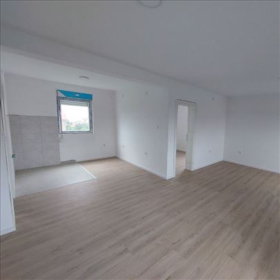 Moderan 50 m² + parking I Ledine, blizu Akva park