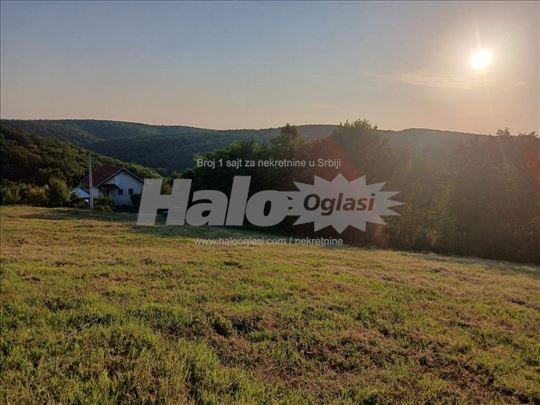 Na prodaju plac 30 ari Stara Lipovica