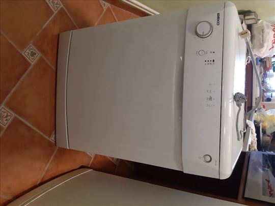 Polovna mašina za pranje sudova BEKO DFN1403
