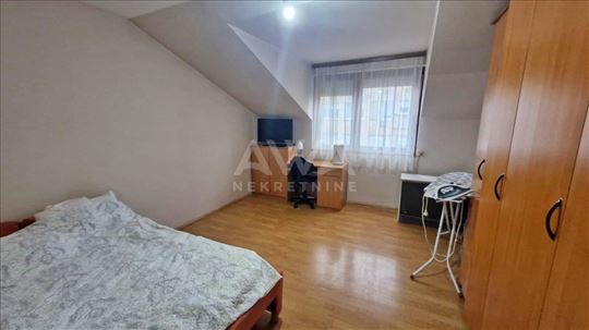 Stan, Sombor, Centar, Vi sprat, 59 m2