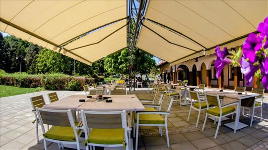 Tenda 12x4m – Novo platno, nekorišćeno!