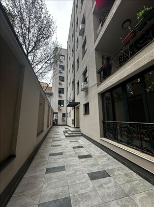 Vračar novogradnja luks, terasa, garaža