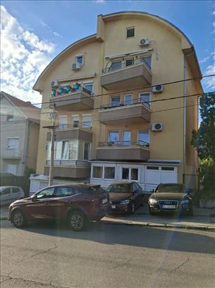 Žarkovo, Ilije Đuričića, 36m2+lođa+parking