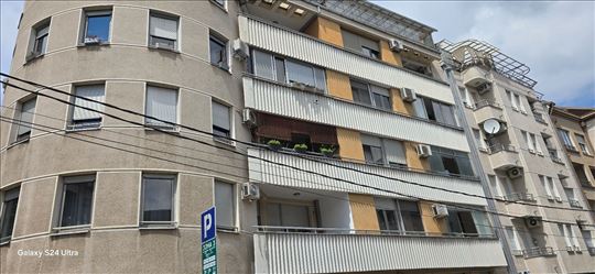 Crveni krst-nov polunamešten stan