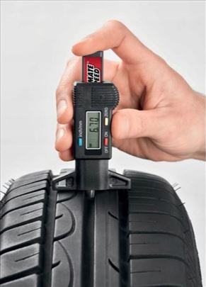 Digitalni merac za dubinu sare na gumama novo