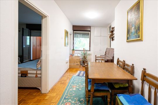 Izdaje se kompletno namešten stan – 70m²