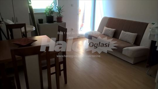 Izdajem stan na Petlovom brdu