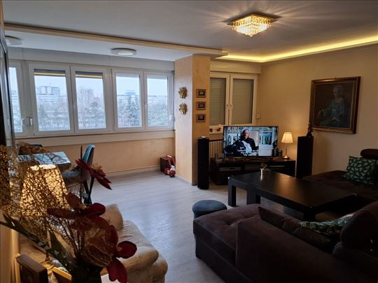 Novi Merkator,82m2, 3.0,adaptibilan u 4.0,VI sprat